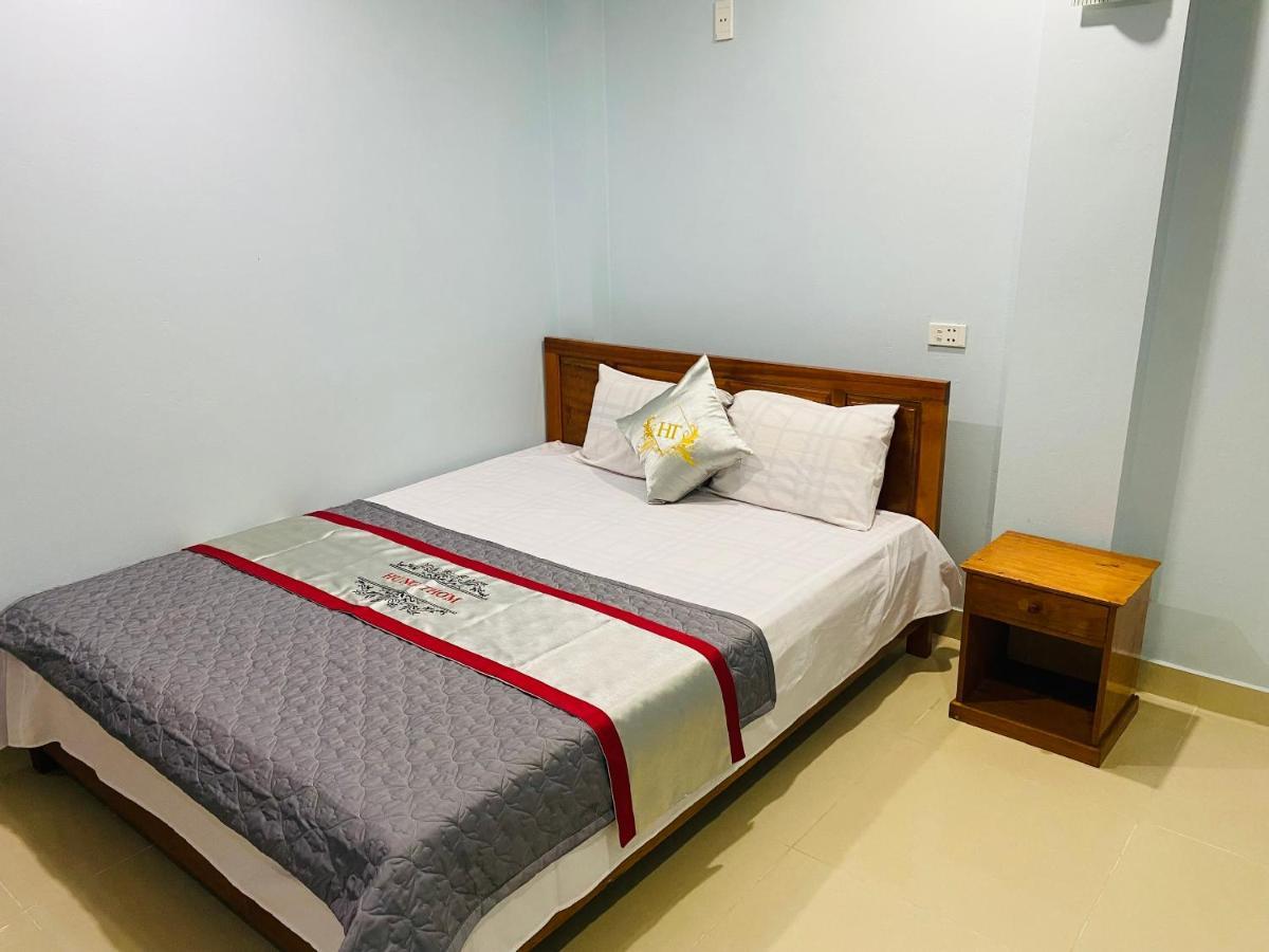 Nha Nghi Hung Thom Aparthotel Dong Khe Sau Exteriör bild